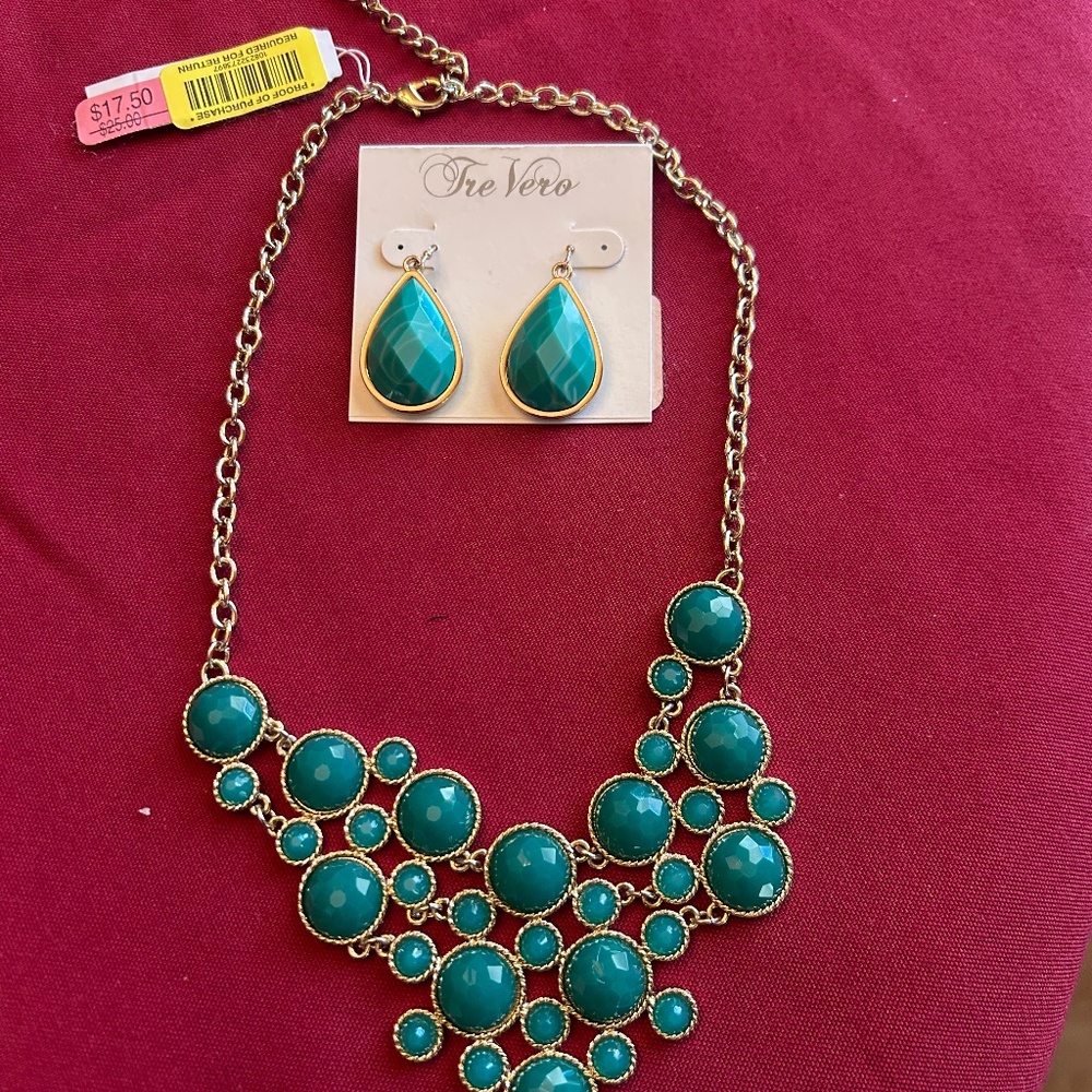 Turquoise necklace and earrings